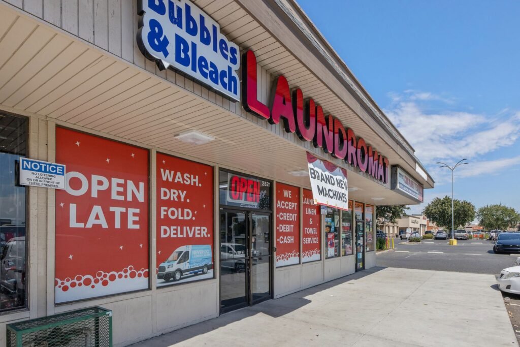 Laundromat Visalia Ca​
